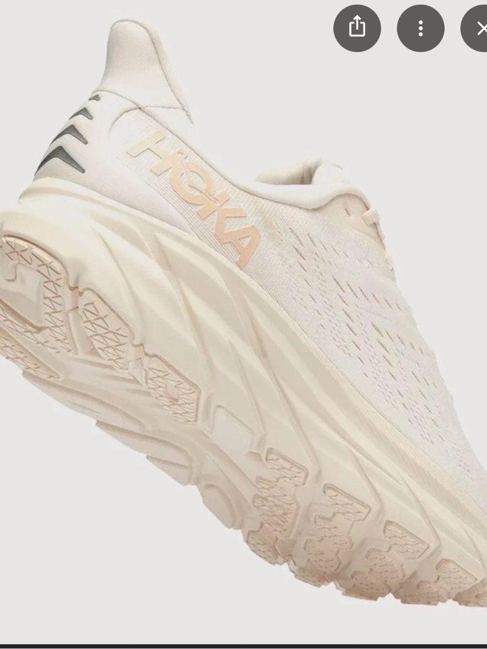 Hoka Clifton 8 in Sandstone / Beige